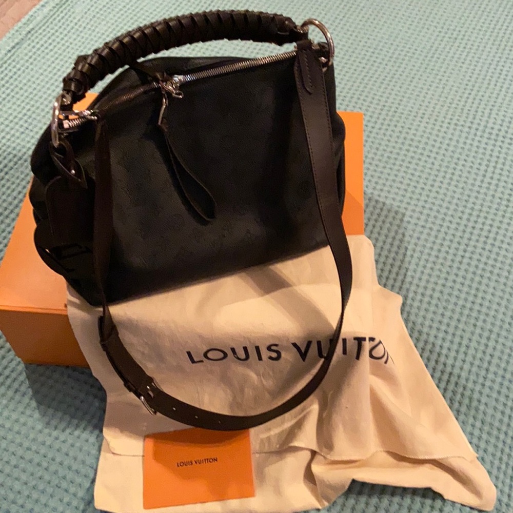 Louis Vuitton Hobo MM Mahina Beaubourg Black Hobo Bag